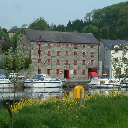 Waterside Guesthouse Graiguenamanagh Exterior foto